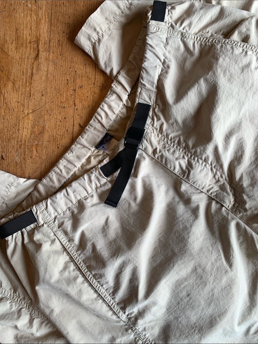 Patagonia Men's Tan Cargo Pants - Picture 9 of 16